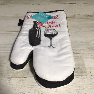 Splash black/white/red Save Water Drink Wine oven mitts set of two 7”x13 NWT